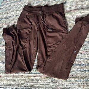 Lululemon dance studio jogger